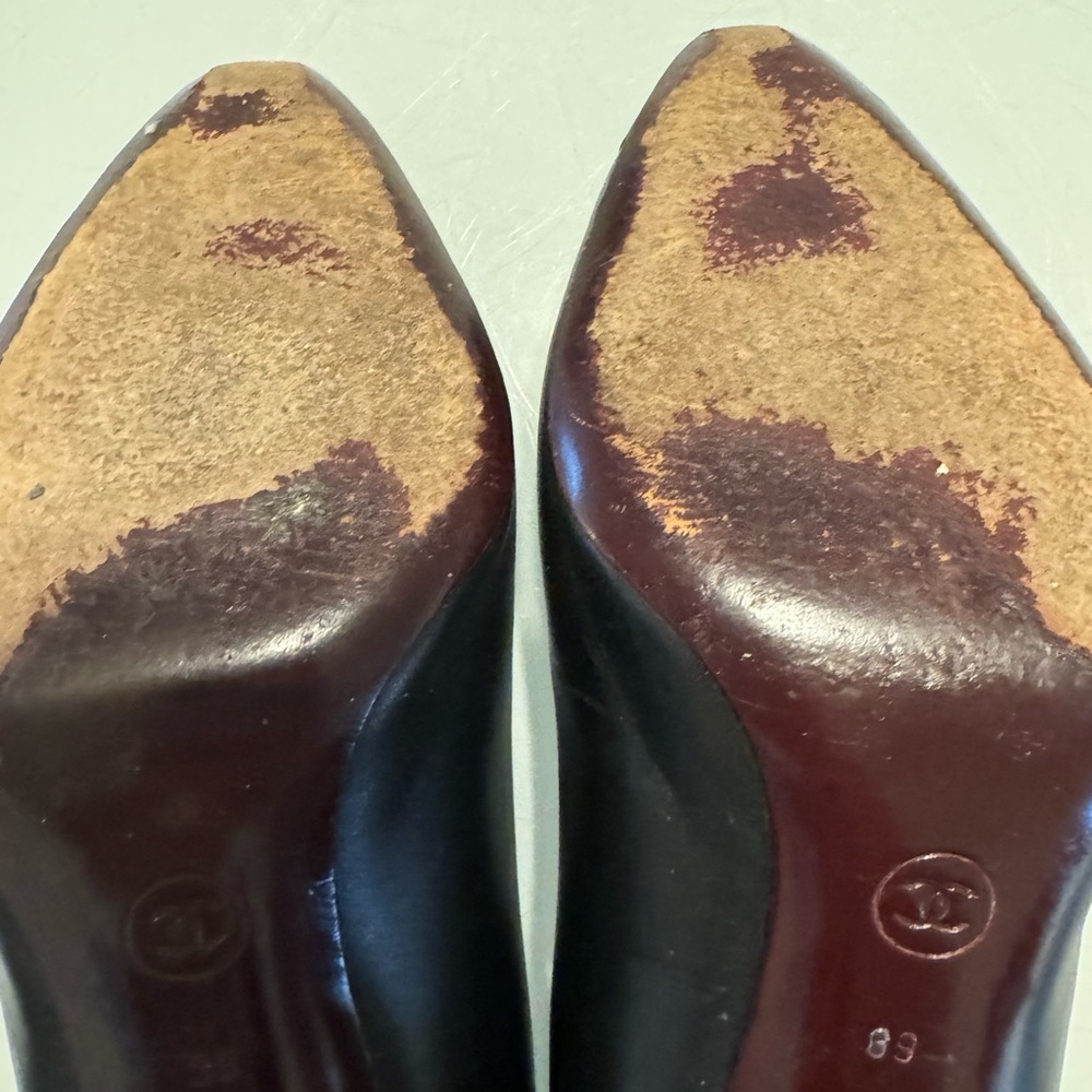 CHANEL Black Leather Heels - Picture 3 of 8